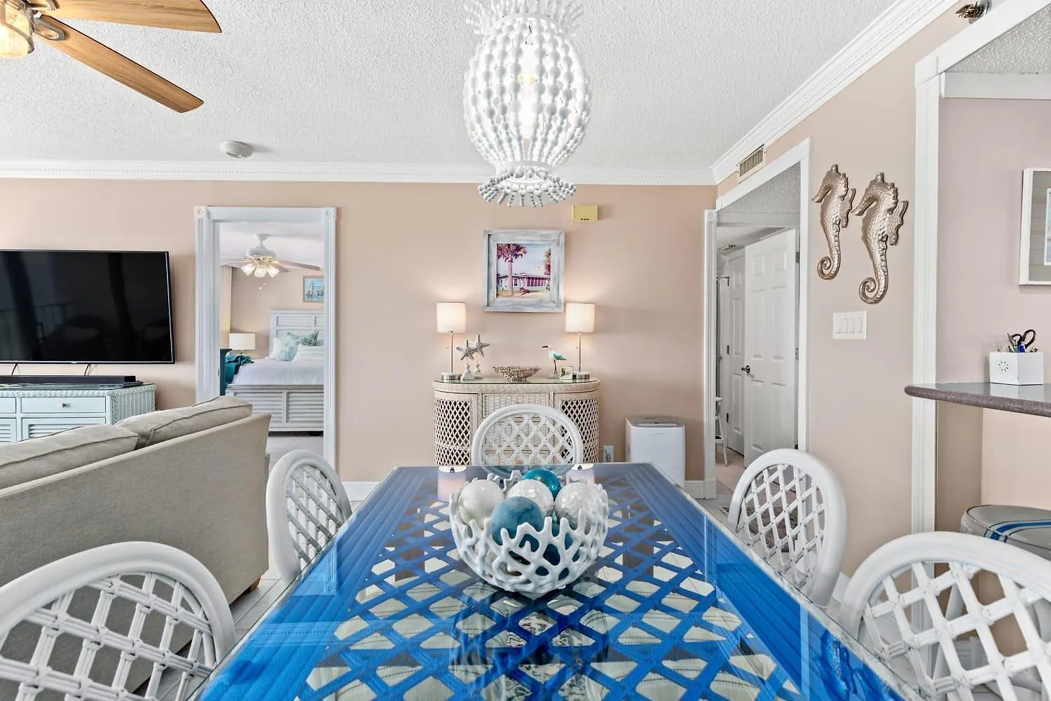 Дом отдыха Beachfront Breeze By Avantstay Beachfront Condo Панама-Сити США